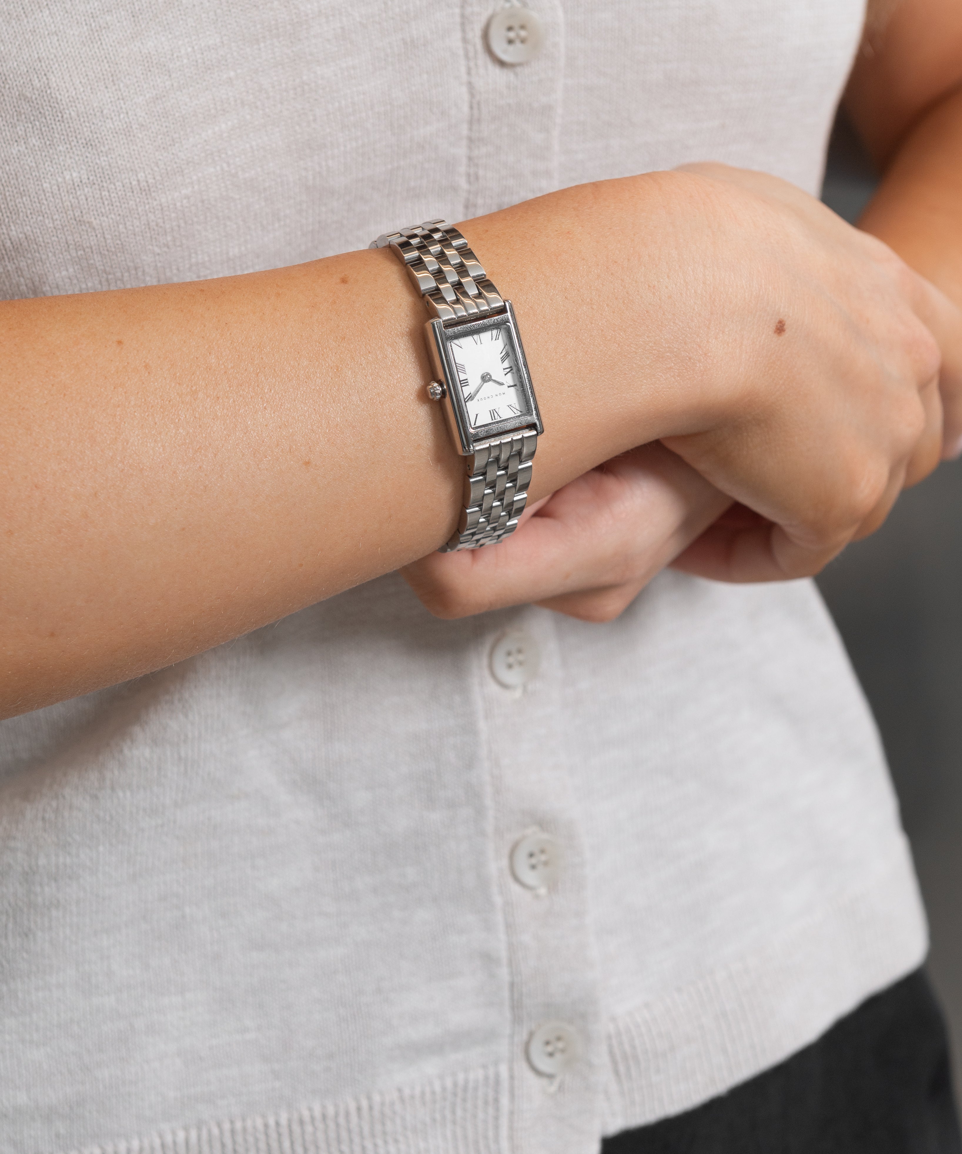 MON_CHOUX_Rendezvous_silver_womens_watch_close_up.jpg